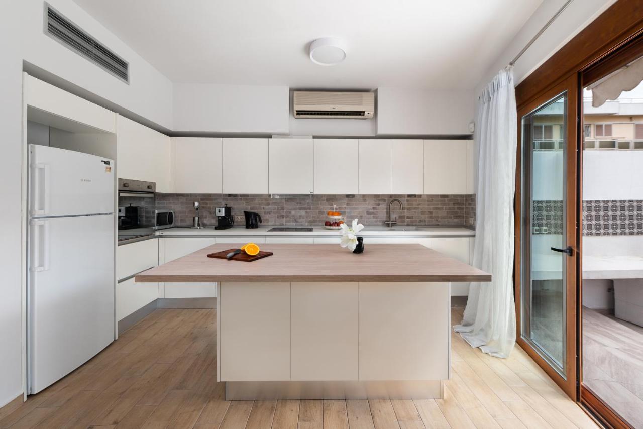 Ritas Modern In-City House Rhodes City Exteriér fotografie